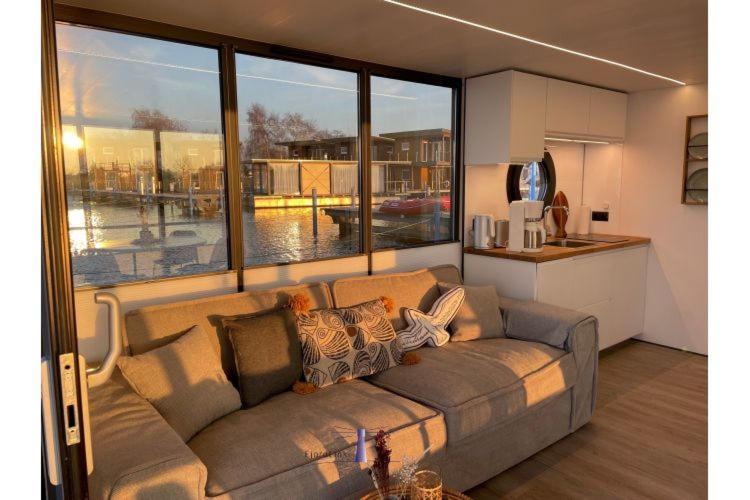 Hausboot Fjord Haven Mit Biosauna In Barth Exteriér fotografie